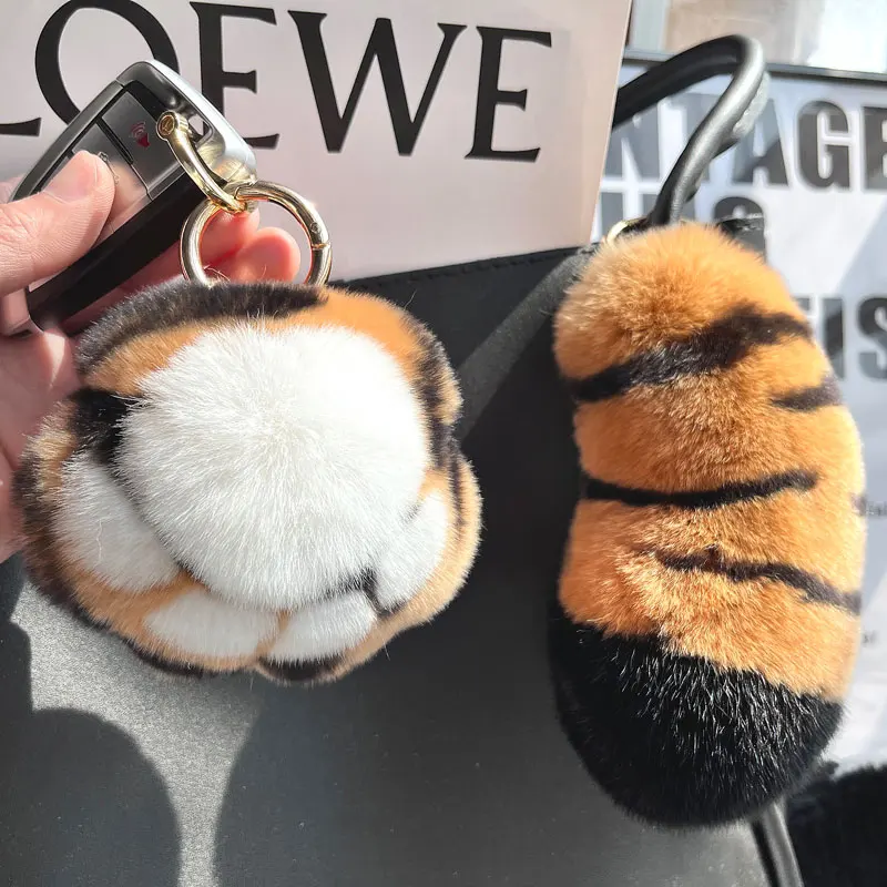 Cute Animal Key Chains Cute Imitation Rabbit Hair Tiger Tail Car Keychain Plush Doll Women Bag Ornaments Fashion Couple Gift