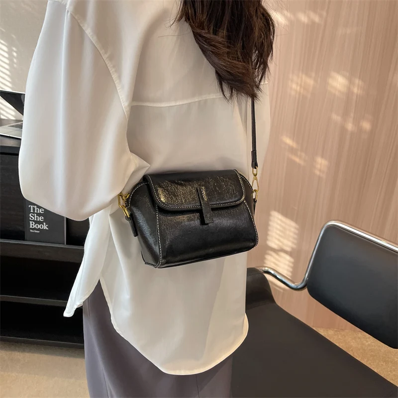 JinMantang PU Leather Shell Bagsfor Women 2023 Spring Trend Retro Handbags and Purses Cute Solid Color Small Crossbody Bag