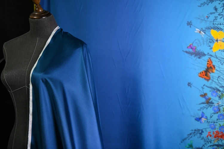 

Саржа женская из 100% шелка, ширина 112 см, 16 Момми