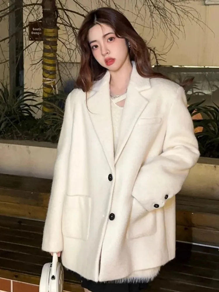 

Женское шерстяное пальто, белое свободное короткое пальто с длинным рукавом и отложным воротником, модная однобортная одежда в Корейском стиле на зиму, 2023