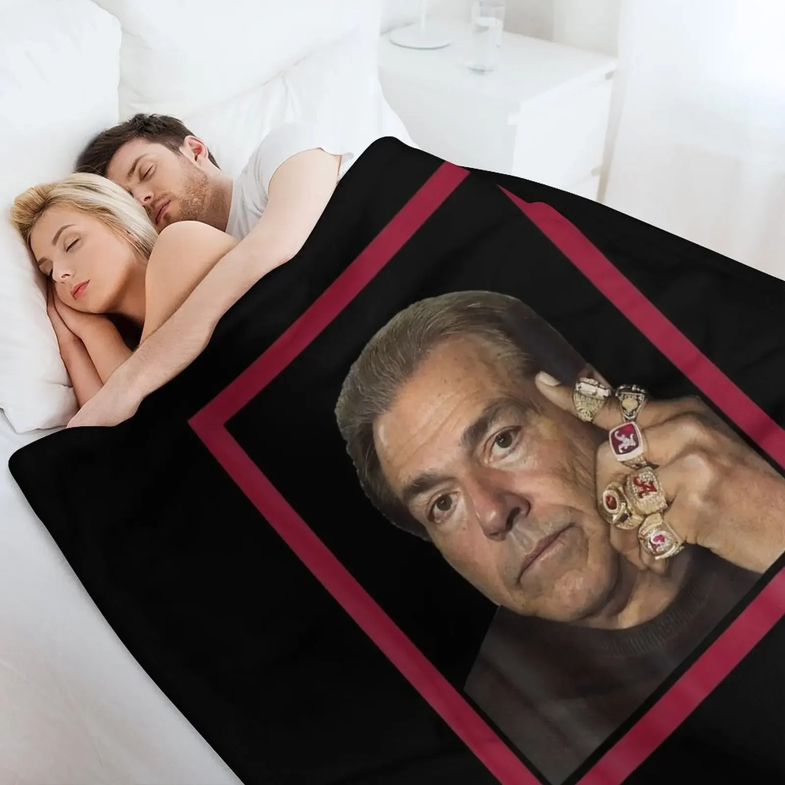 Покрывало из мягкого искусственного плюша от NICK SABAN COLLEGEE