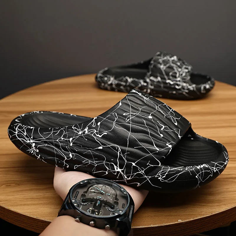 

2023 High Quality Men Slippers Outdoor Sandals Beach Flip-flops Soft Thick Sole Slides Casual Shoes Mens Indoor Slippers Home
