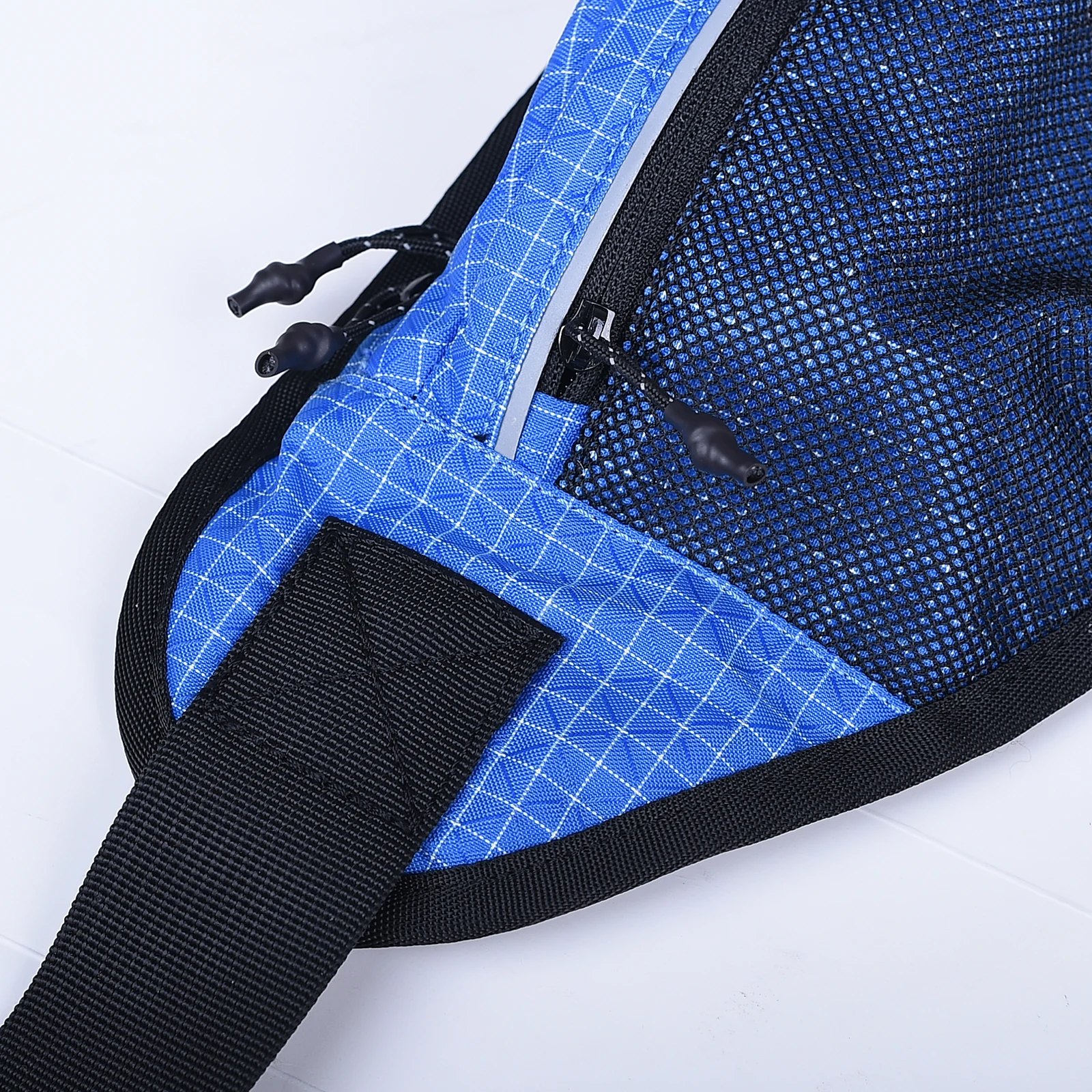 AONIJIE W8111 Outdoor Sports Running Waist Bag Lightweight Cross Body Bag Fanny Pack Fit for 6.8 Inch Phone Jogging Fitness Gym