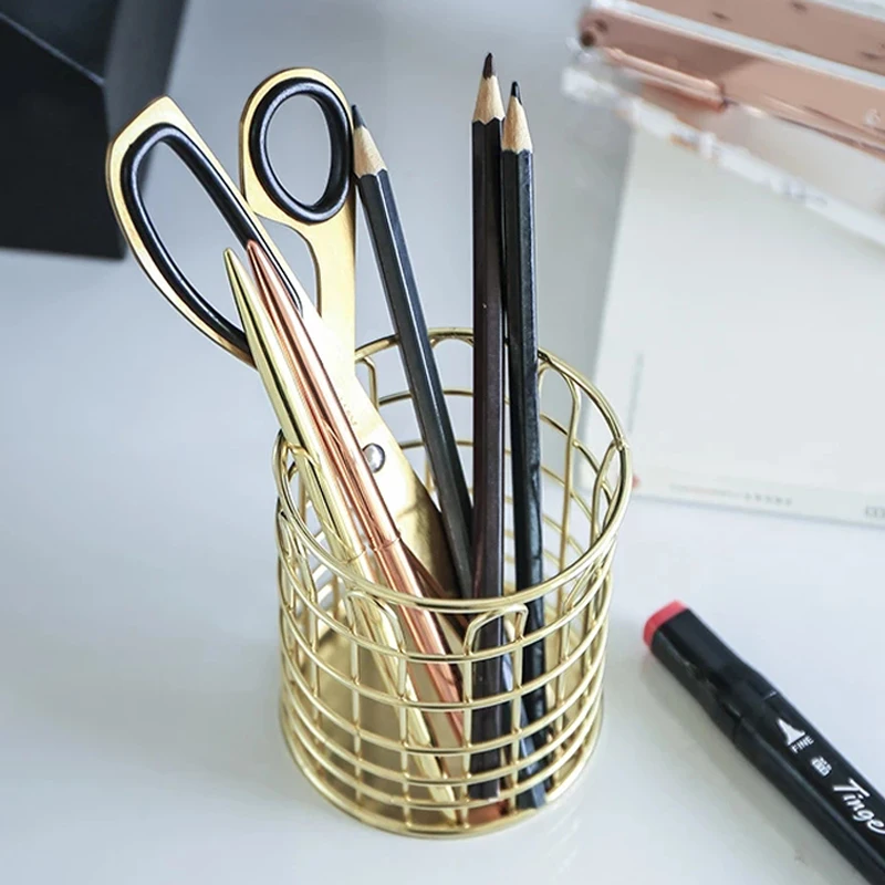 

Вместительная Магнитная многофункциональная коробка для хранения карандашей, макияжа, настольный органайзер, подставка, чехол, школьные и ...