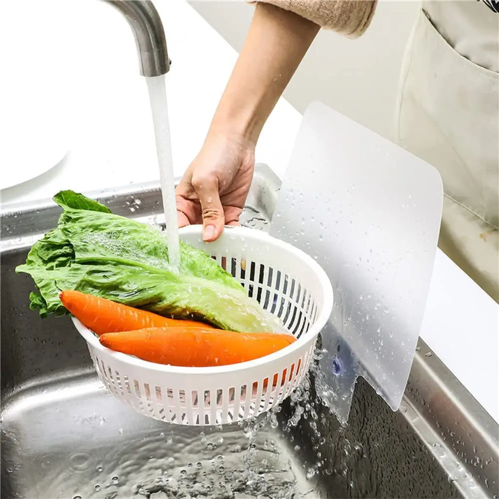 

4Pc Kitchen Sink Water Splash Guards With Sucker Waterproof Screen Dish Creative Resinous Washing Anti-water Board Baffle Plate