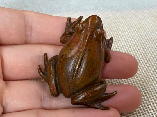 

Латунная чайная церемония с лягушкой ручной работы, креативная чайная церемония из чистой меди, медные настольные украшения с лягушкой, мал...