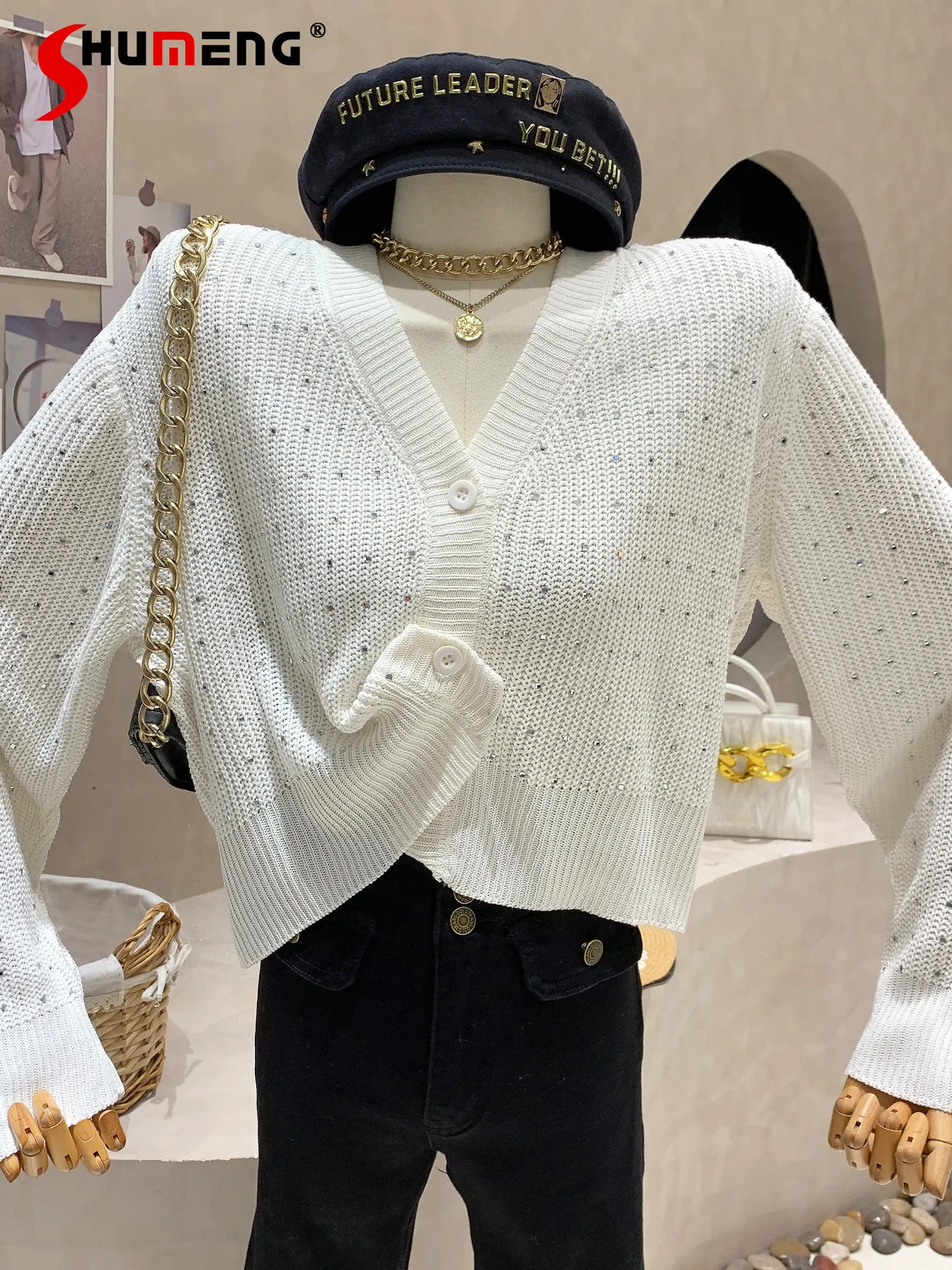 

2022 Fall Winter New Sweet Knitted Cardigan Jacket Women Elegant V-neck Exquisite Rhinestone Loose Slimming Casual Sweater Coat