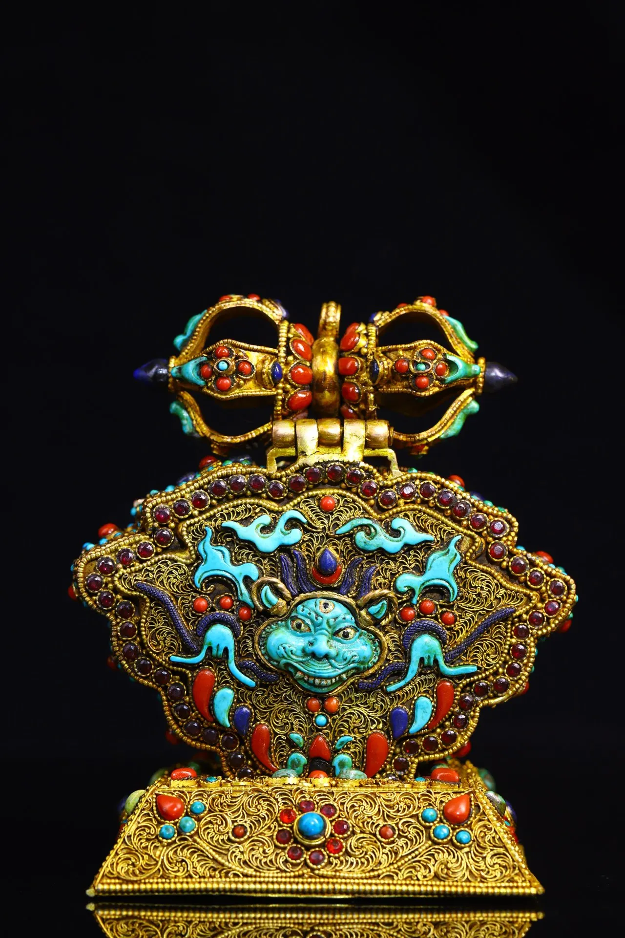 6Tibetan Temple Collection Old Tibetan silver filigree mosaic gem turquoise animal head Longevity Buddha Gawu Box magic weapon