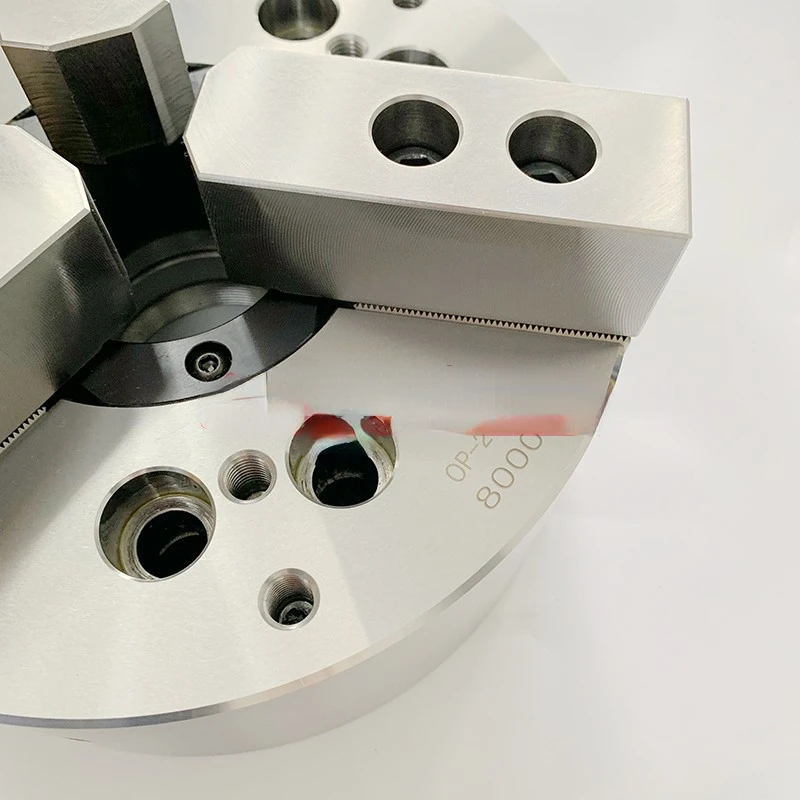 Длинный трехкулачковый гидравлический патрон