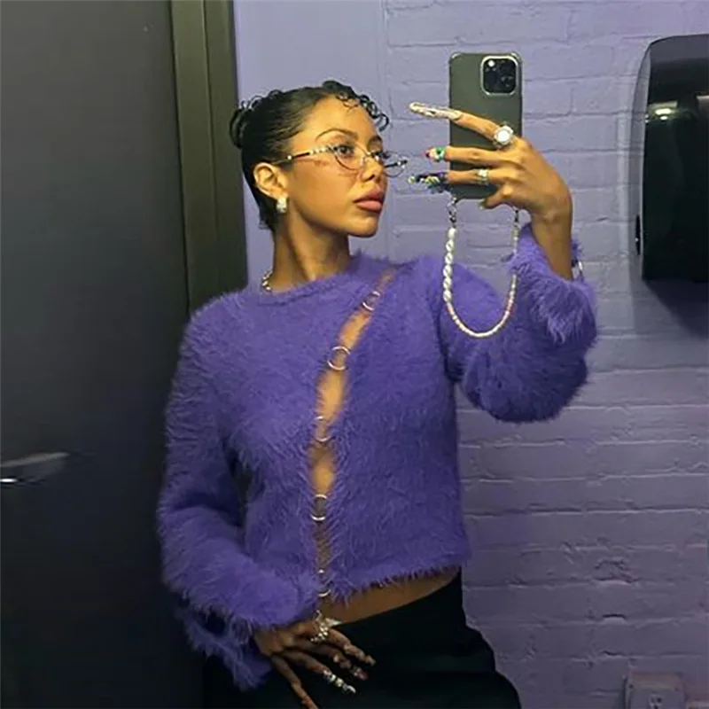 Рисунок 3 - Уличная рубашка Y2k с меховой цепочкой