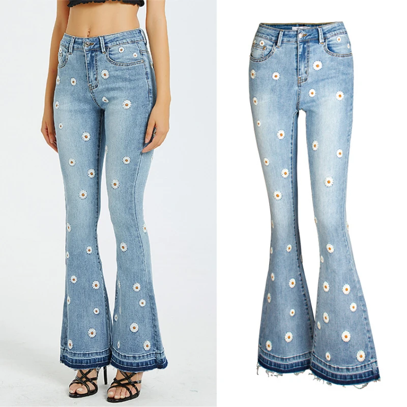 

Модные светло-голубые женские широкие брюки с вышивкой ромашки, хлопковые повседневные джинсы со средней талией, Модные расклешенные брюки
