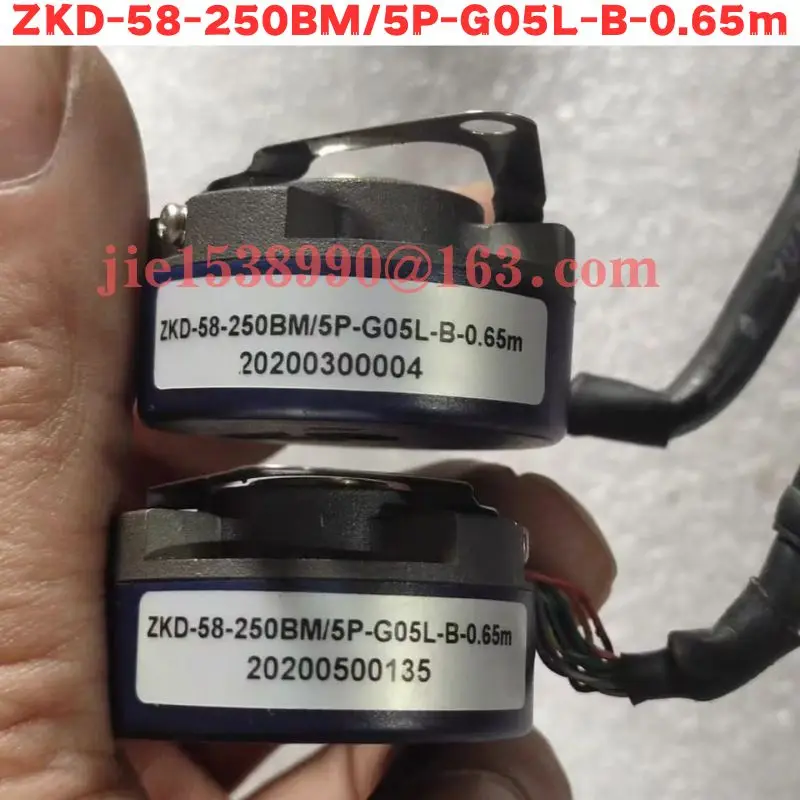 Фото Б/у энкодер ZKD-58-250BM/5p-g05l-b-0. 65M протестирован нормально №1