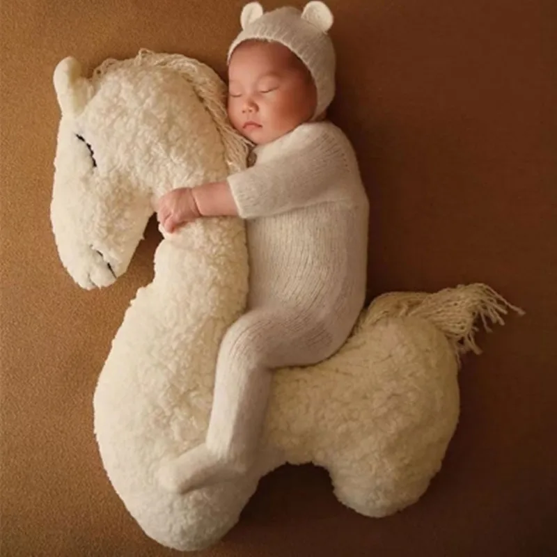 

Реквизит для фотосъемки новорожденных аксессуары искусственная Подушка Белая лошадь плюшевая кукла для детской студийной фотосъемки фоны...