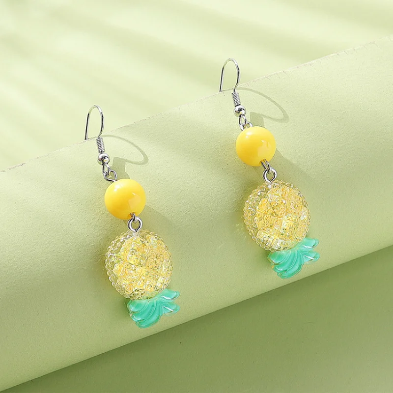 Милые Мультяшные серьги-капли в виде ананаса для женщин и девушек, простые модные геометрические серьги в виде фруктов из смолы, ювелирные изделия, аксессуары, подарок