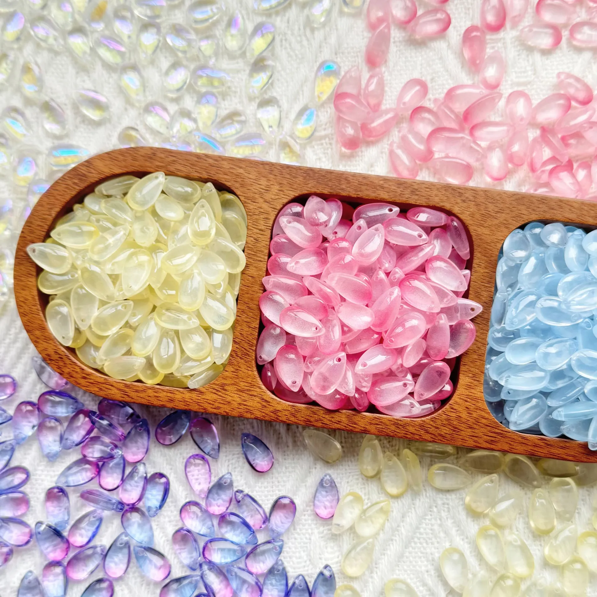 Бусины из чешского стекла в форме капли 8x14 мм 50 шт