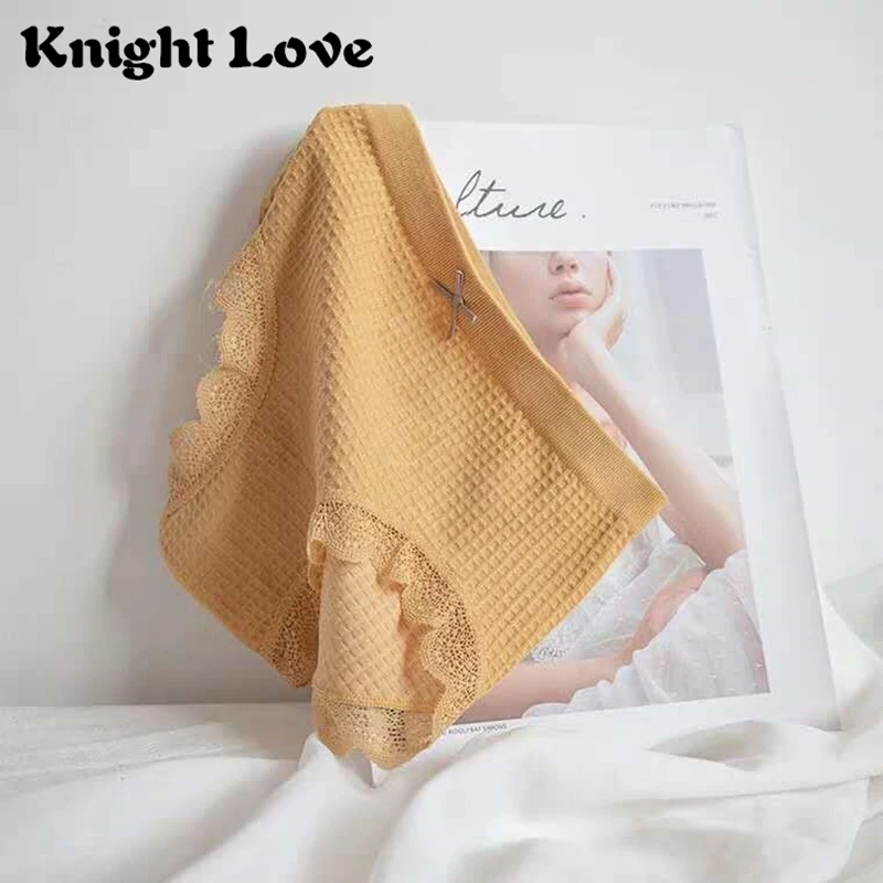 

3 шт., женские бесшовные кружевные трусы со средней посадкой