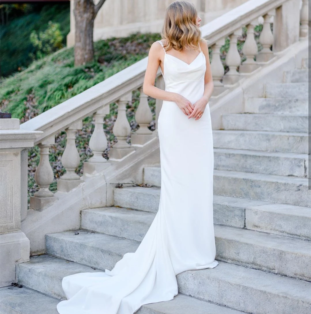 

Straight Wedding Dress Spaghetti Straps Sleeveless Backless Button Pleat Sweep Train Bride Gown Customize To Measures Elegant