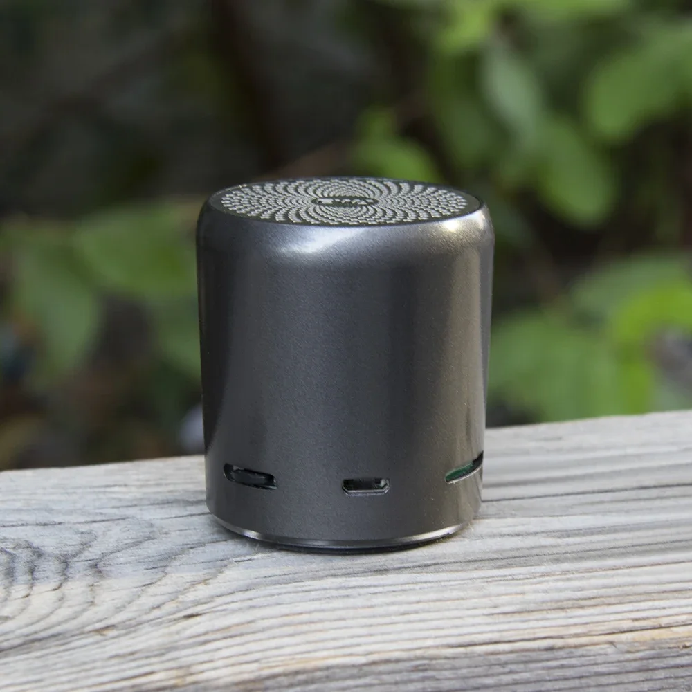 Фото EWA A107S TF Bluetooth-динамик с двумя динамиками, стерео, уличная воспроизведение музыки, портативный металлический сабвуфер, беспроводной динамик №1
