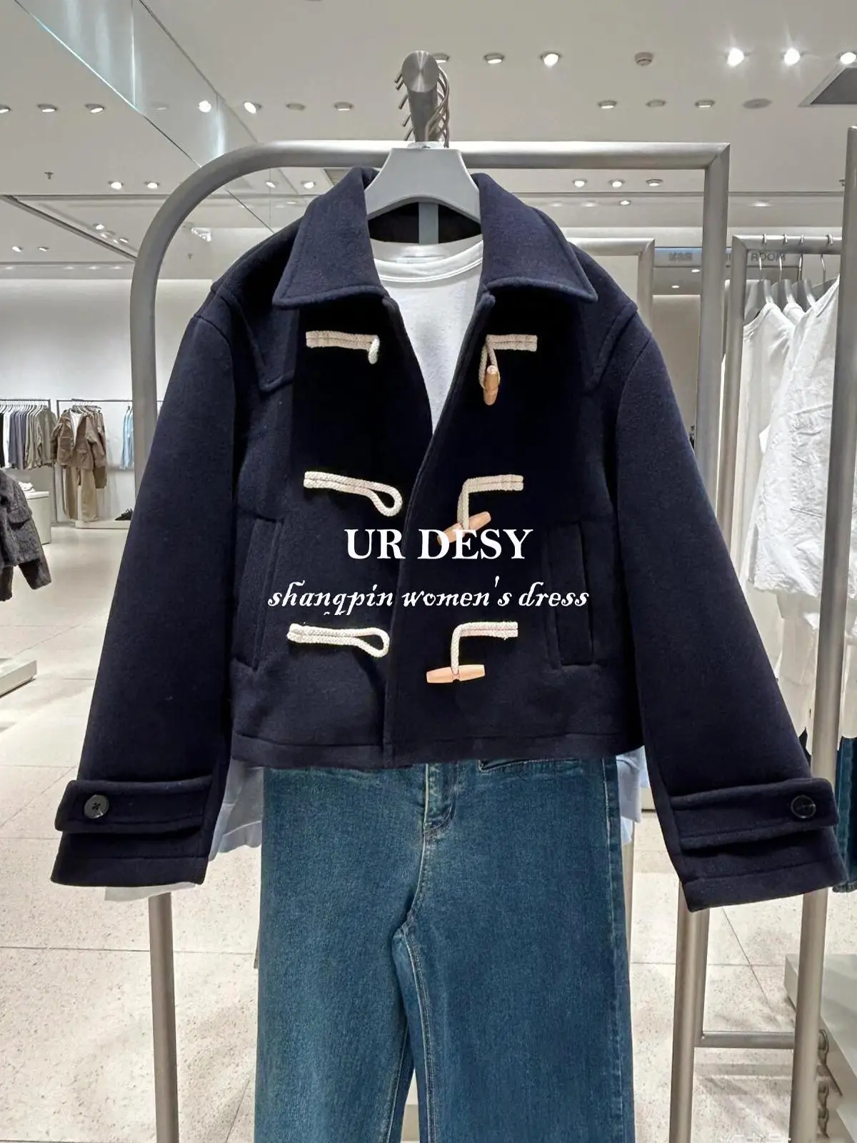 Ur Desy2024 Новая зимняя женская одежда Urban Sense универсальная верхняя с роговой