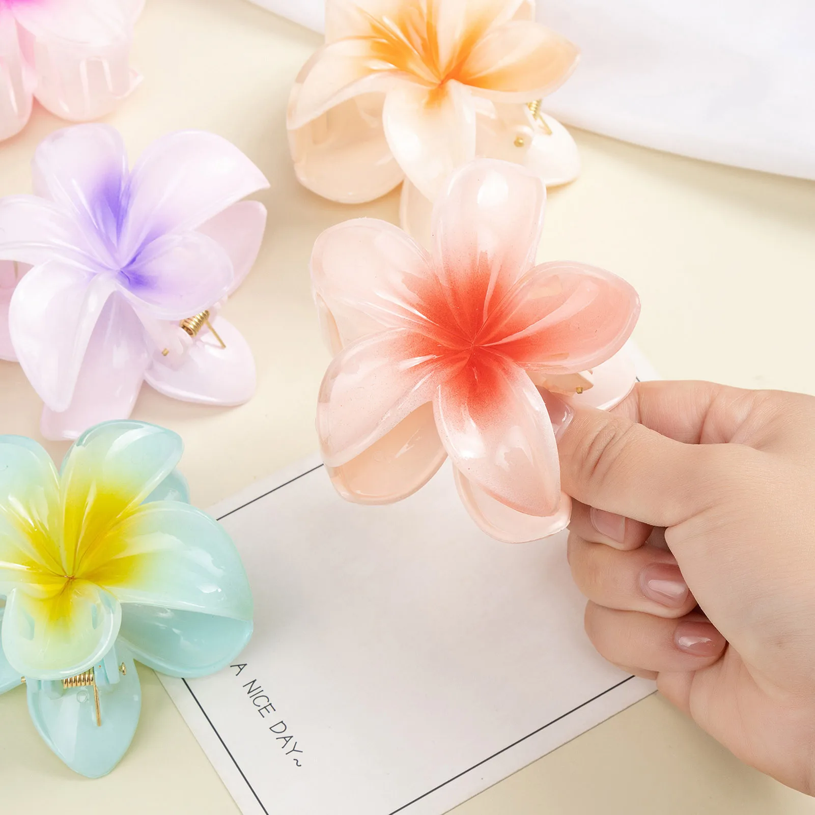 Заколка для волос с градиентом в виде яйца 4 см