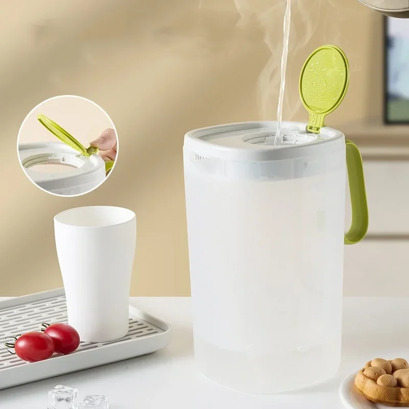 Большой пластиковый чайник с крышкой. Экологичный холодной водой для сока молока