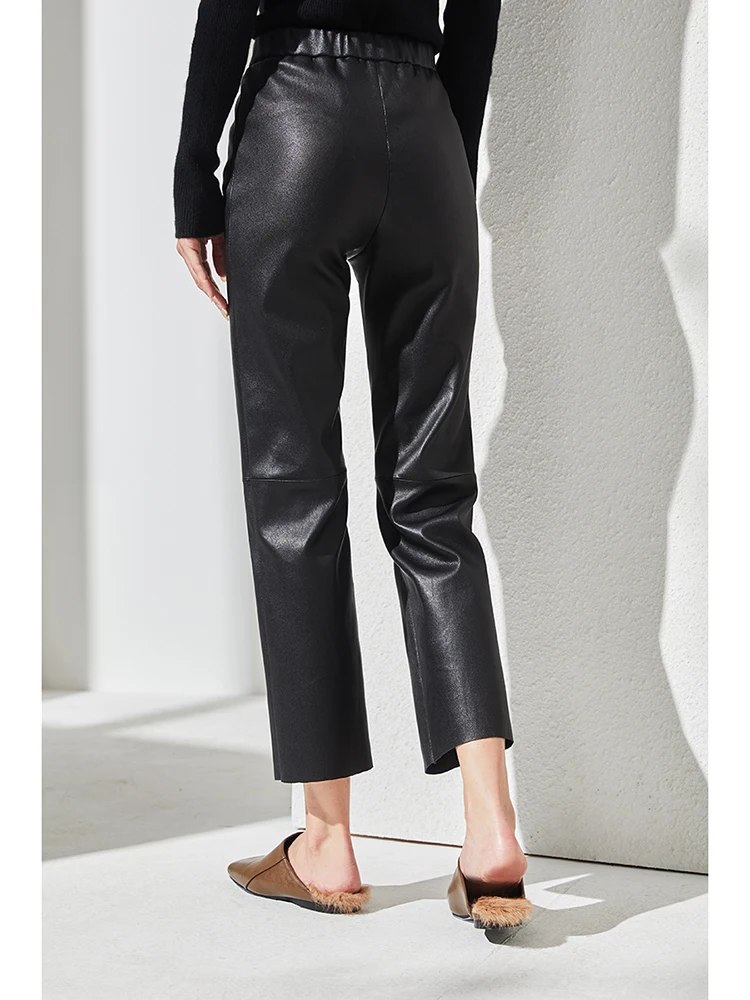 Рисунок 4 - Женские брюки из натуральной кожи Tajiyane