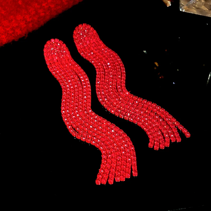 Серьги-гвоздики для женщин в ассортименте