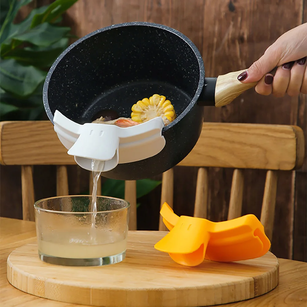 

Creative Liquid Funnel Anti-spill Slip On Pour Soup Spout Funnel for Pots and Bowls and Jars Kitchen Gadget Pot Deflector Funnel