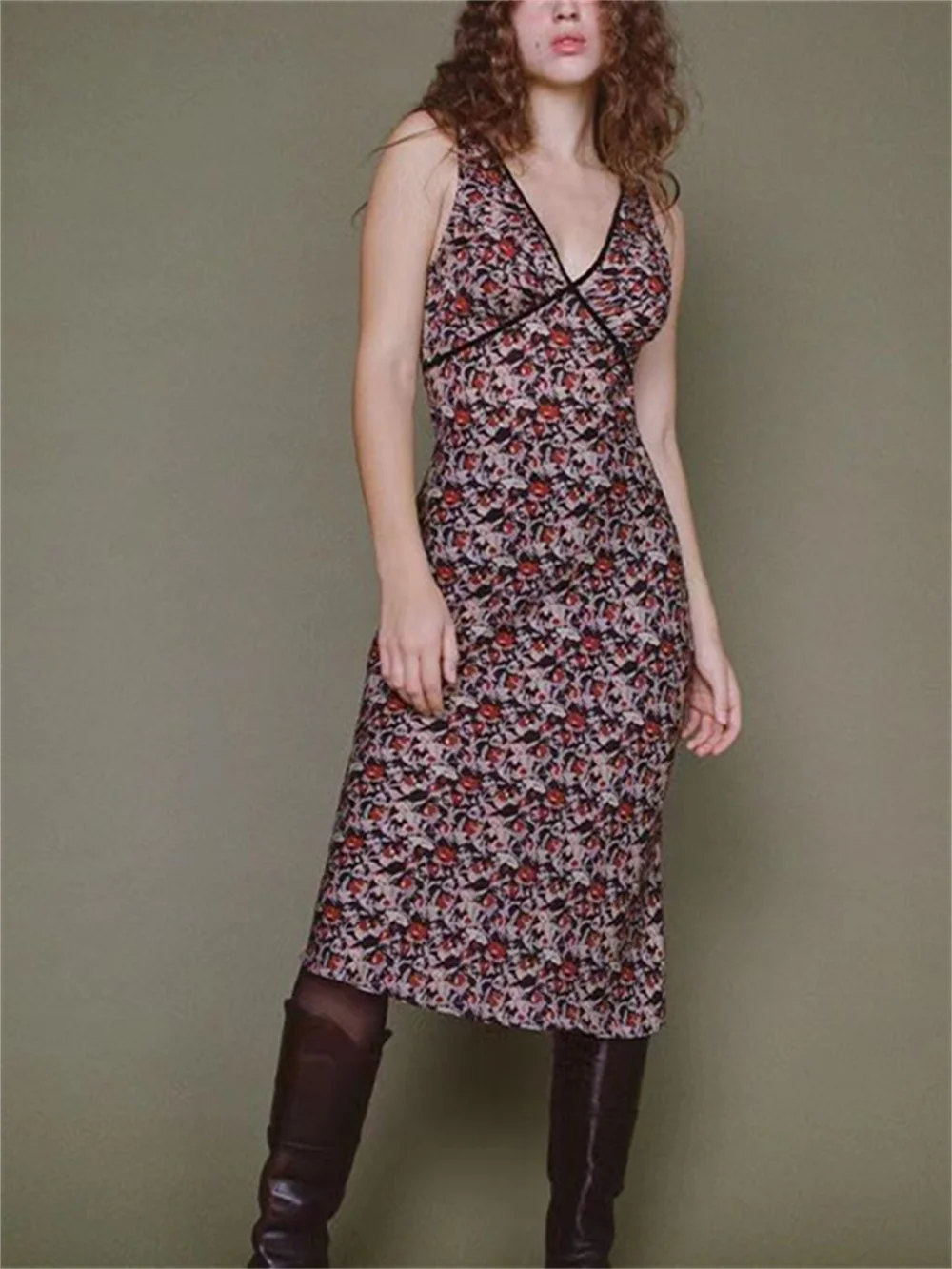 

Женское шелковое платье на бретельках, привлекательное облегающее платье миди с цветочным принтом и глубоким V-образным вырезом, с завышенной талией, без рукавов, лето 2023
