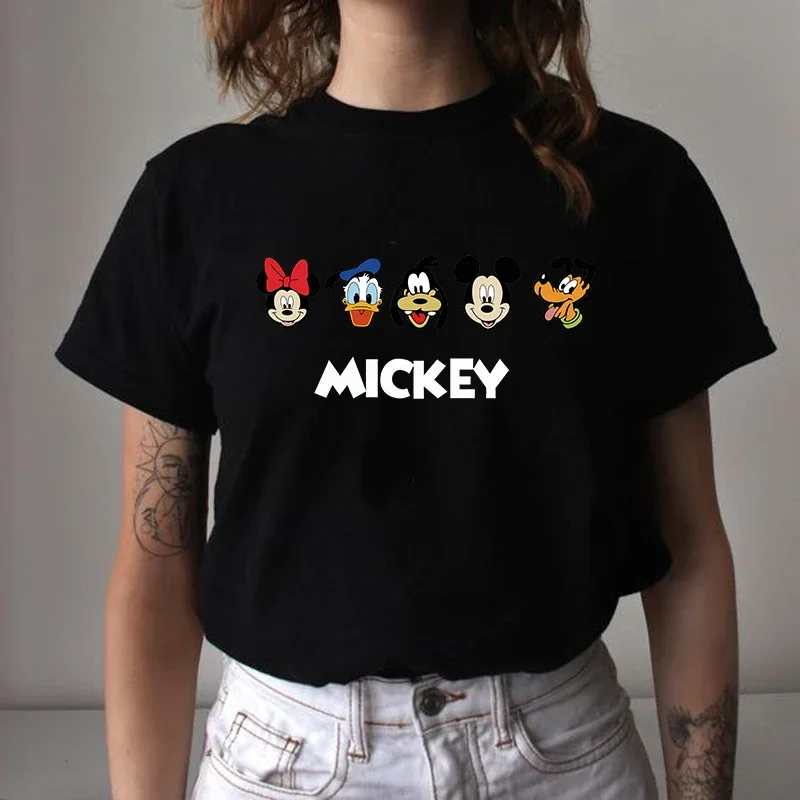 Футболка женская с изображением Микки и Минни Маус