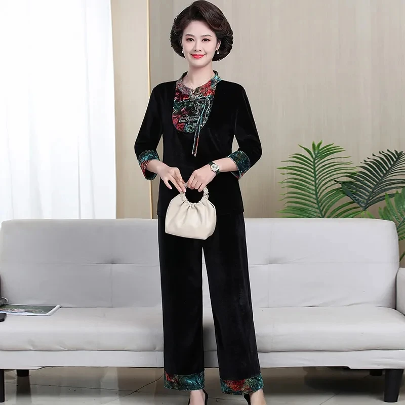 Женский бархатный спортивный костюм-двойка в этническом стиле