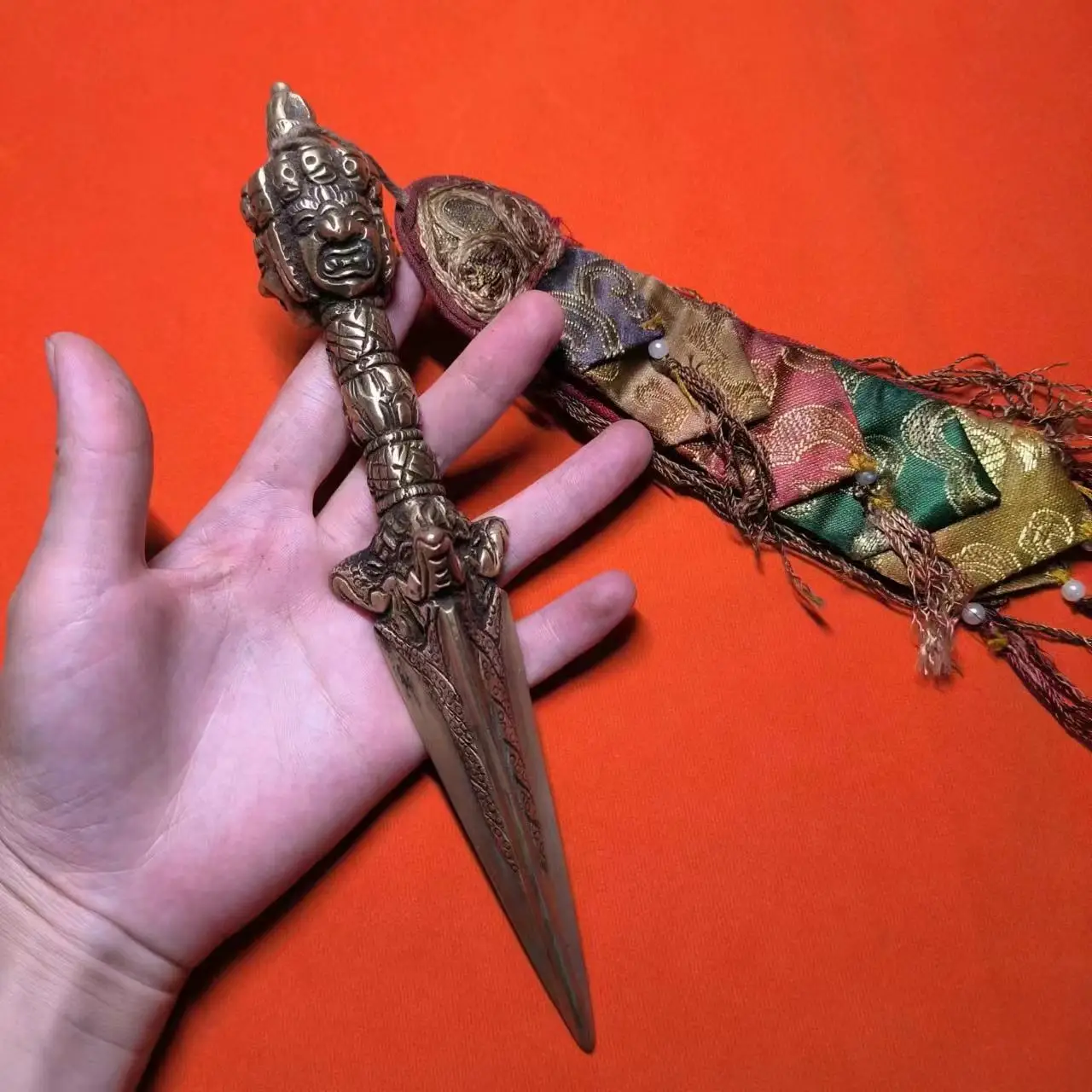 1pcs/lot tibetan special guru holy relic bronze vajra magic weapon folk collection tibetan buddhism legacy object amulet taki