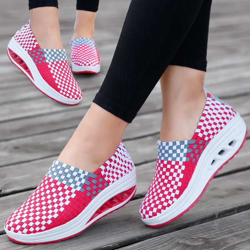 Фото Женские кроссовки-лоферы Zapatos De Mujer: легкие, дышащие, нескользящие, на танкетке, с плетеным верхом, разноцветные №4