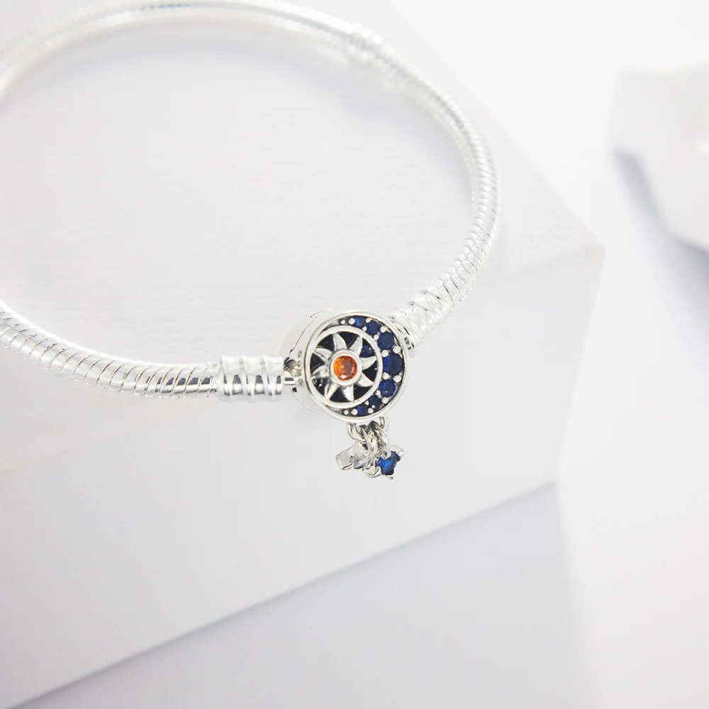 Серебряный браслет с сердечком Солнца и Луны