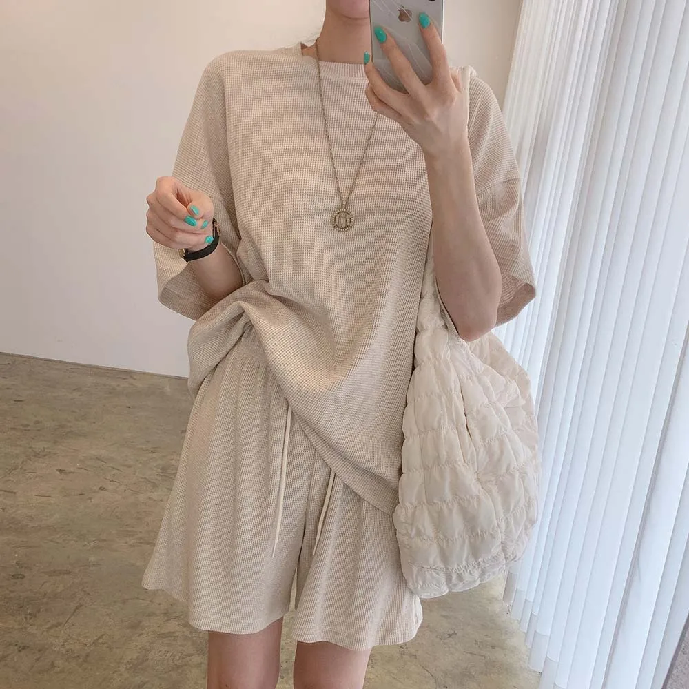 

Two Piece Sets Summer Simple Round Neck Pullover Thin Knit Sweater And High Waist Loose Wide Leg Casual Shorts Suit Elegant Chic