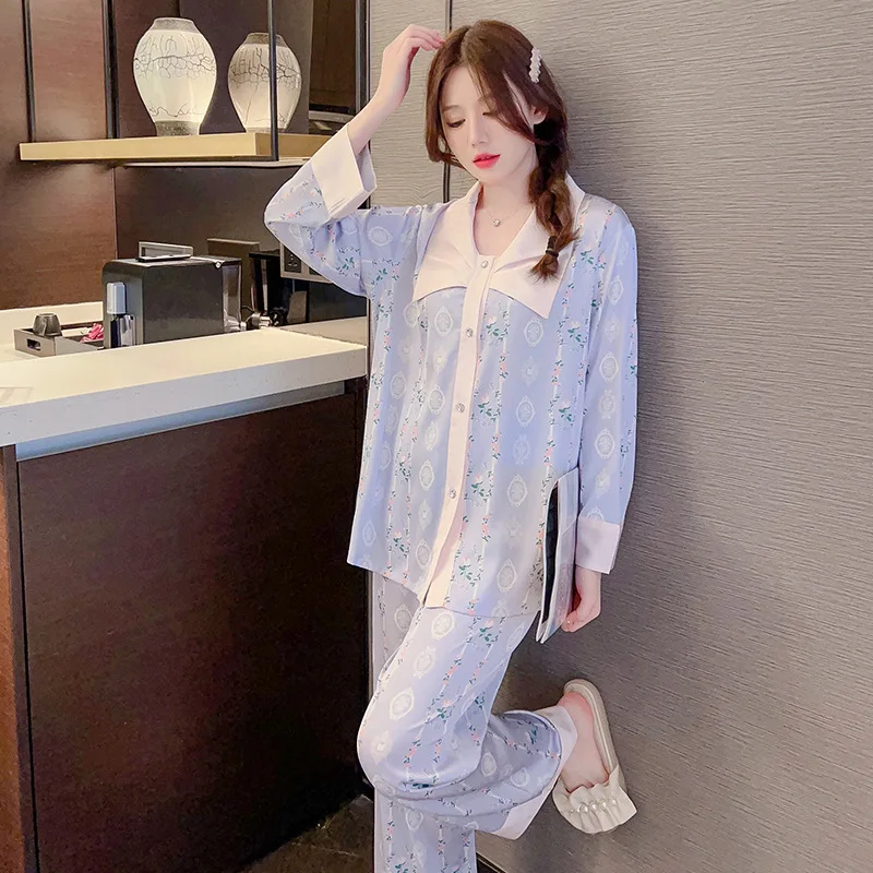 New Sleepwear Women's Spring and Autumn Long sleeved Ice Silk Sweet Home Suit Cover for External Wear