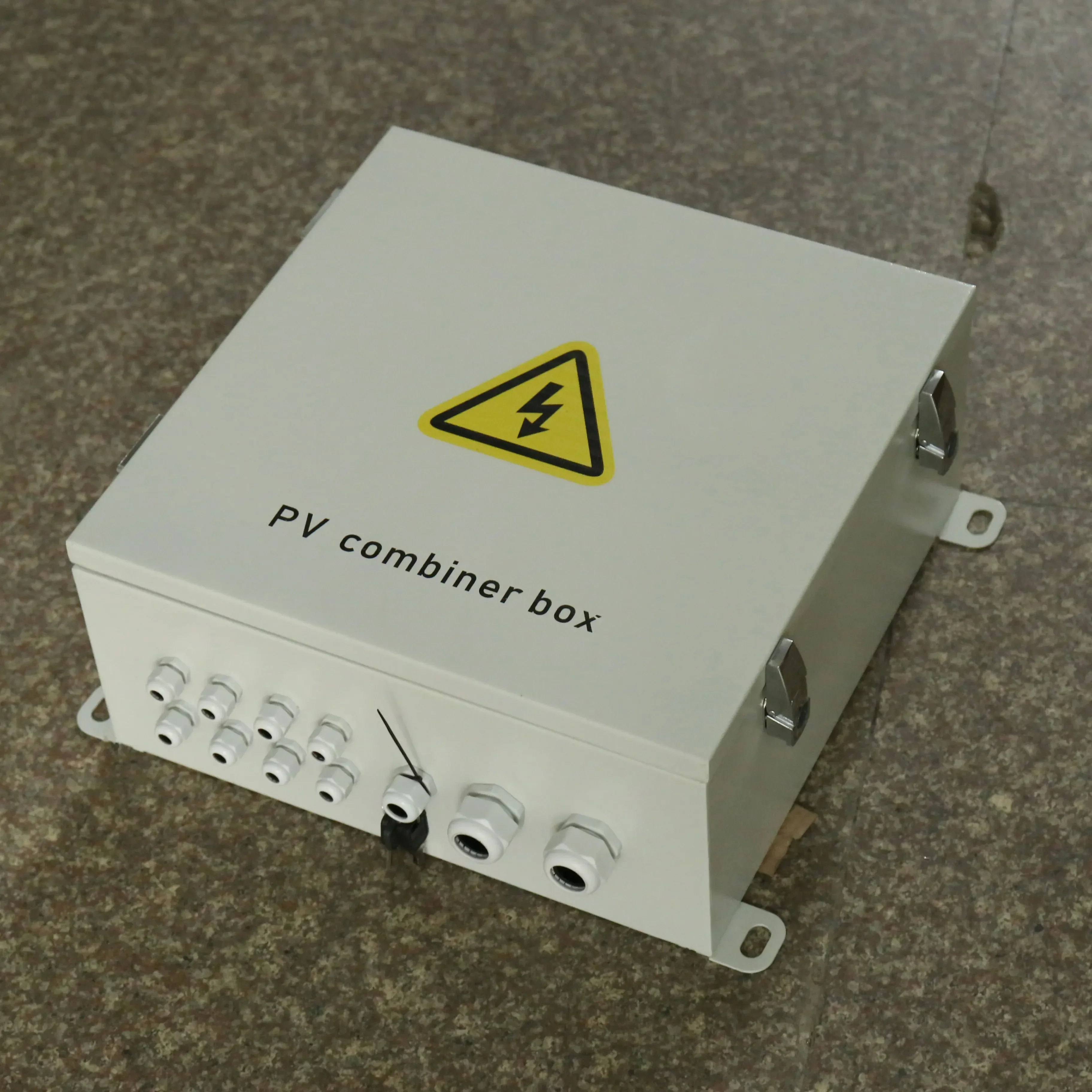 Домашнее использование 2/4/6/8/10 In 1out DC комбайнер коробка Pv с солнечной системой