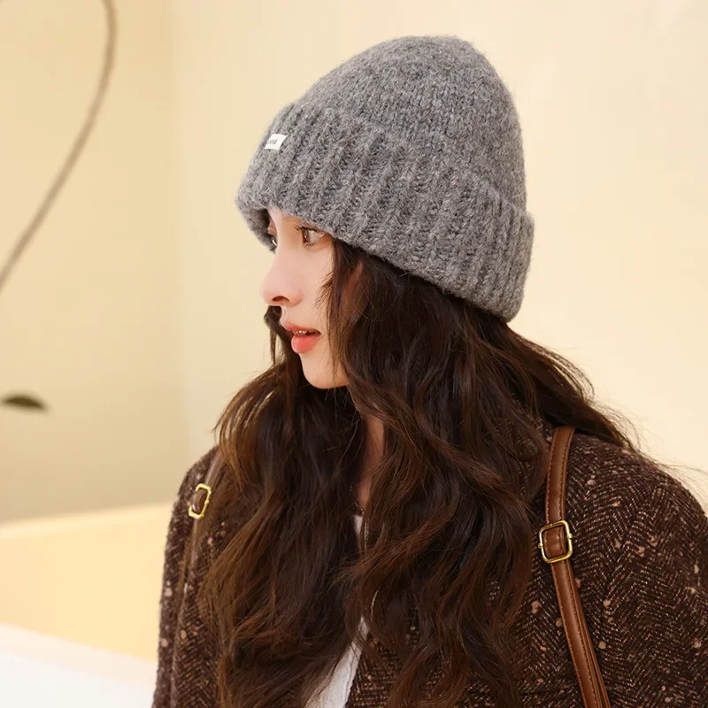Модная вязаная кепка с большой головой женская осенне-зимняя ткань надписью