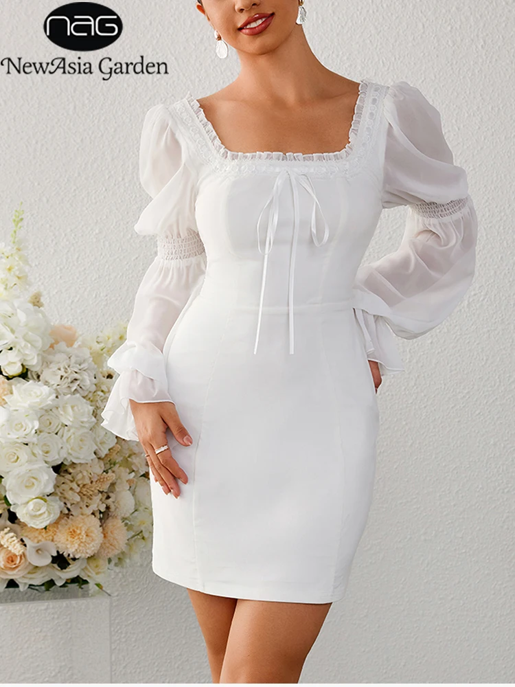 Женское мини-платье с рукавами-фонариками квадратным вырезом и открытой спиной