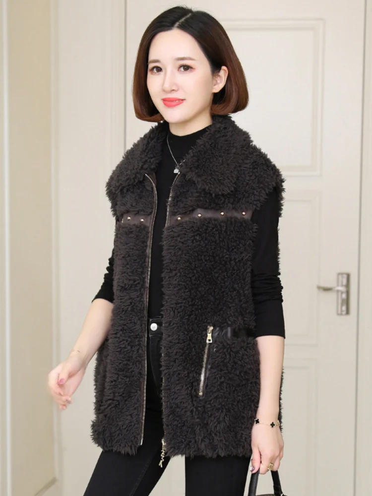 brand genuine Luxury 2023 New Winter Turn-down Collar sleeveless Vest Fashion Women Grain Fleec Loose Sheep Shearing Lamb Fur Wa