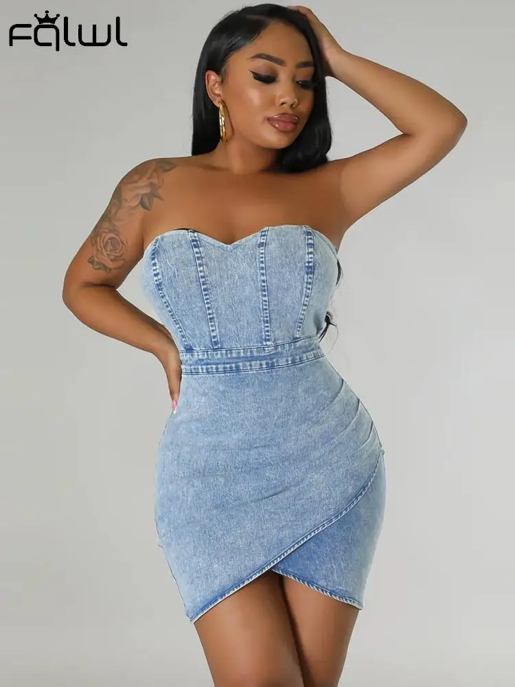 

Мини-платье женское джинсовое без бретелек, на молнии