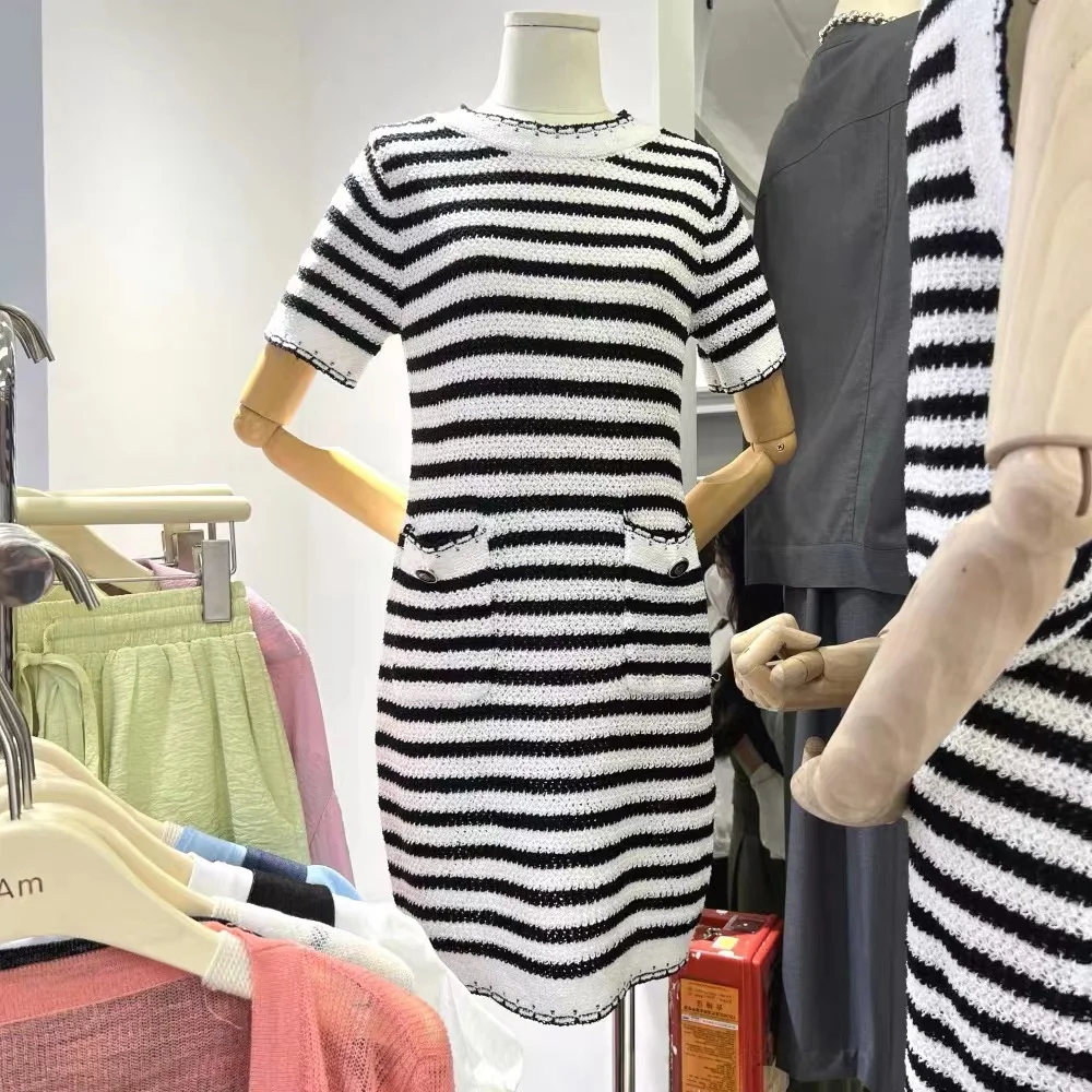 

Женское длинное летнее платье из вискозы, элегантное вязаное платье в полоску с короткими рукавами и круглым вырезом, подчеркивающее индив...