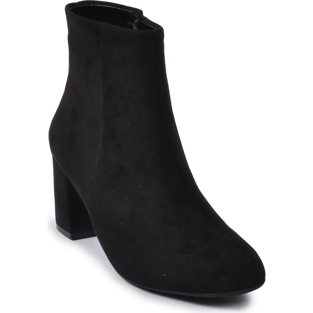 

Dorlie Black Suede Women Boots