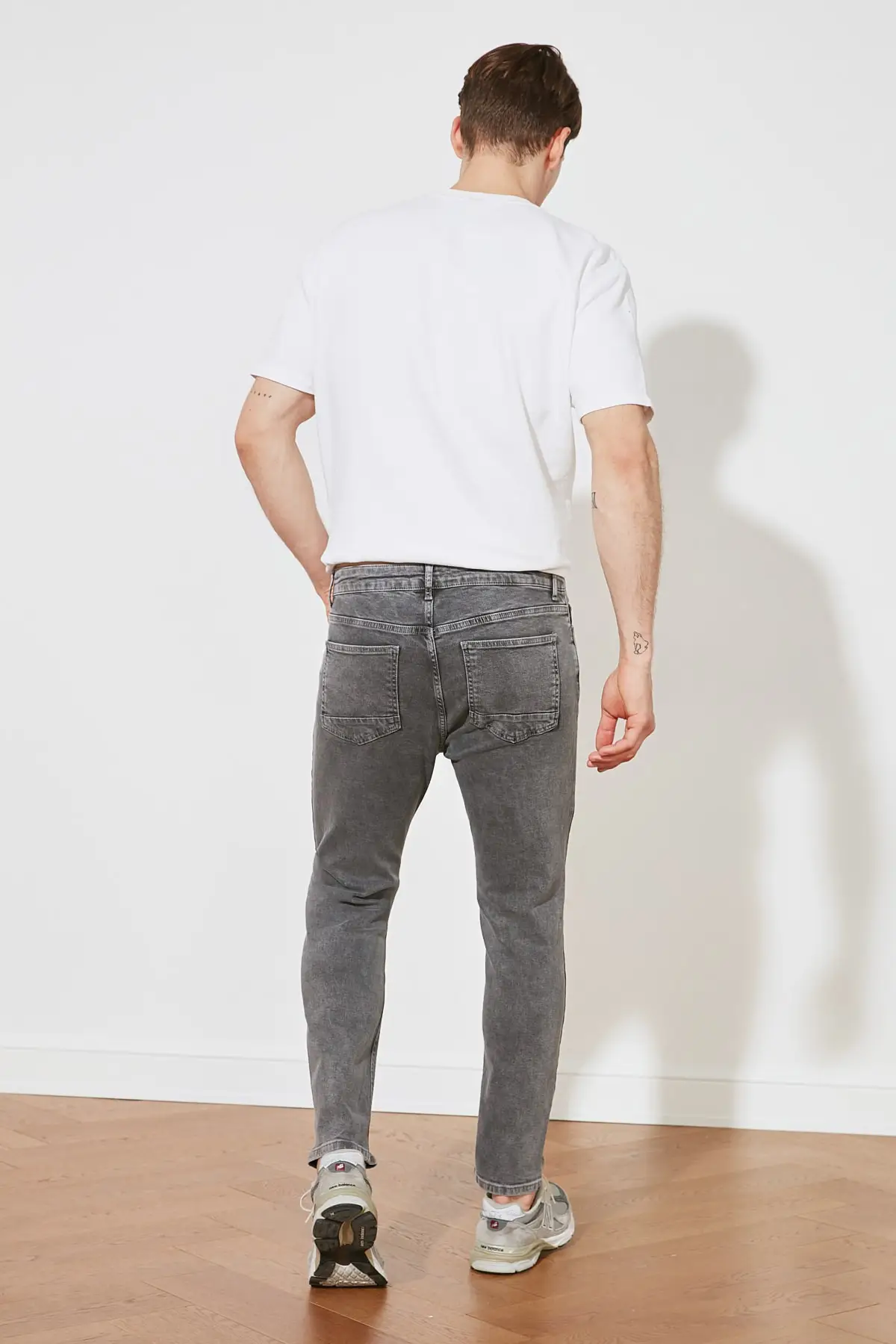 

Trendyol Male Attrition Detailed Normal Waist Carrot Fit Jeans TMNSS21JE0288