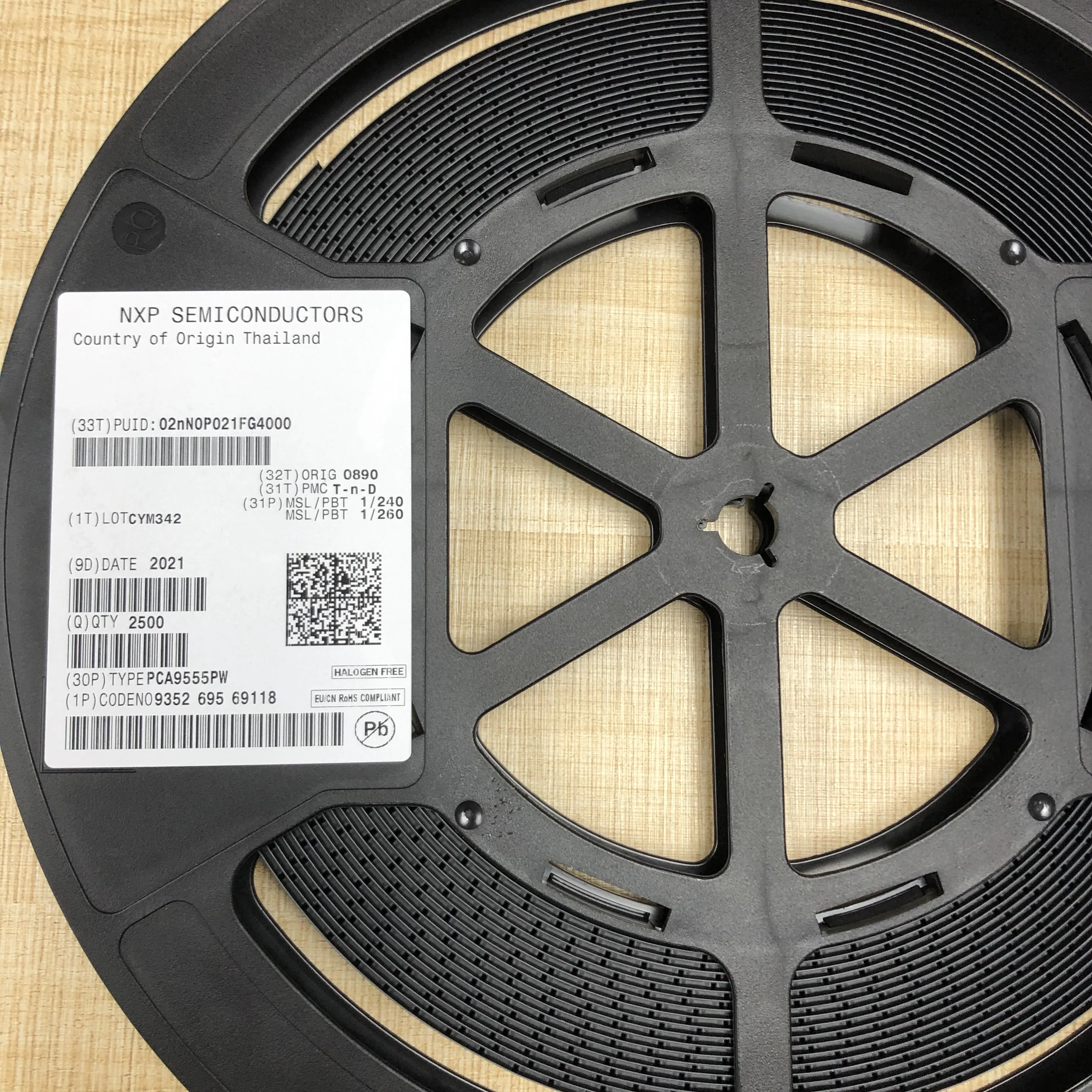 PCA9555PW TSSOP-24 Входное/выходное расширение, 16 бит, 400 кГц, I2C, SMBus