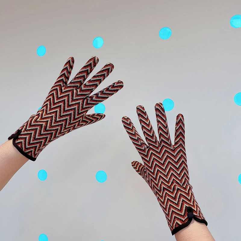 Плюшевые перчатки корейский стиль для женщин теплые и милые утепленные в стиле