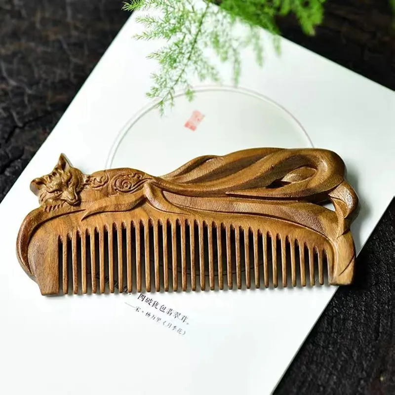 

Natural Wood Hand-Carved Green Sandalwood Craft Comb Hair Fox Massage Combs Vintage Hair Brush Styling Tools Valentine's Gift