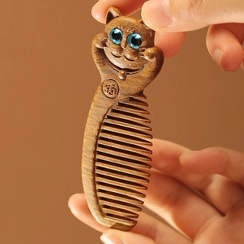 

Green Sandalwood Cute Lucky Cat Comb Hairdressing Wooden Comb Hair Care for Children Hair Comb Girl Gift