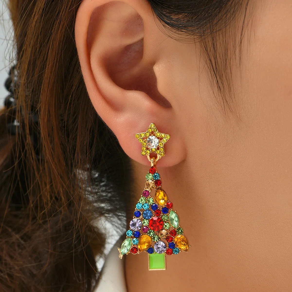 

Europe And The United States Sell Like Hot Cakes New Christmas Series Symmetric Sweet Female Earpins Earrings For Christmas