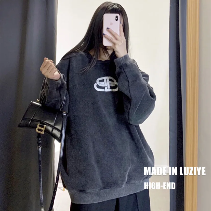 

High version B Paris snowflake lock buckle round neck water washing heavy engineering pullover autumn and winter loose os versio